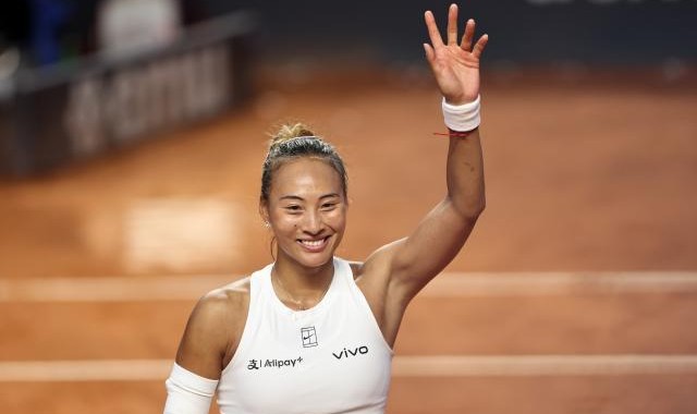 英雄联盟lol赛事-张奔斗：稳定压倒一切，郑钦文再战萨巴伦卡